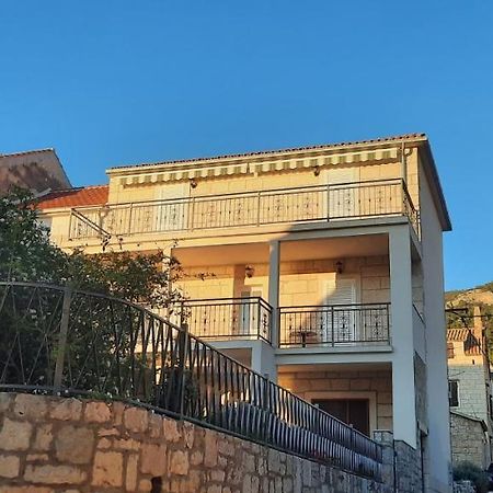 Apartments Villa Beba Komiža Kültér fotó
