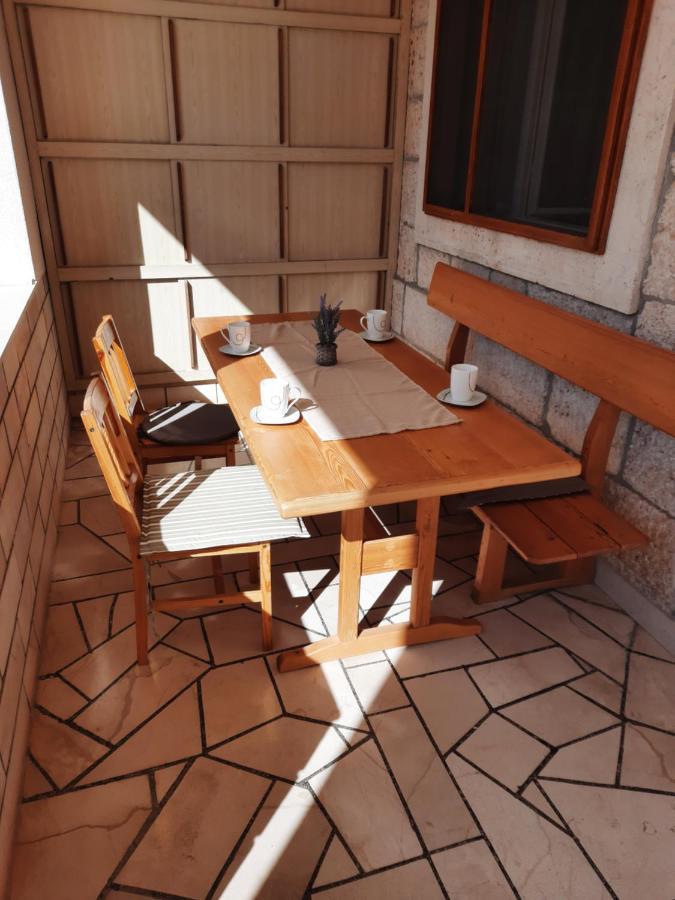 Apartments Villa Beba Komiža Kültér fotó