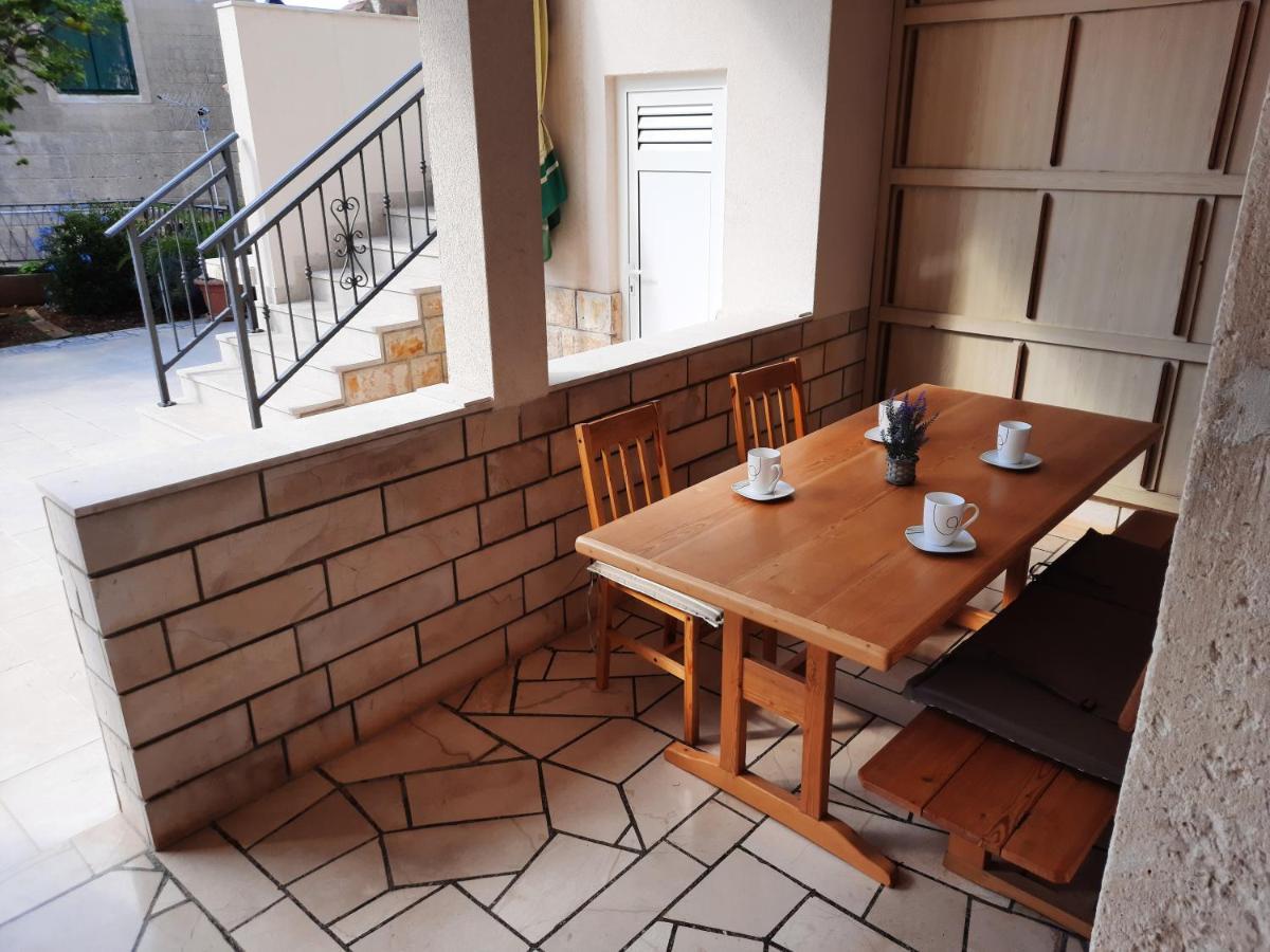 Apartments Villa Beba Komiža Kültér fotó