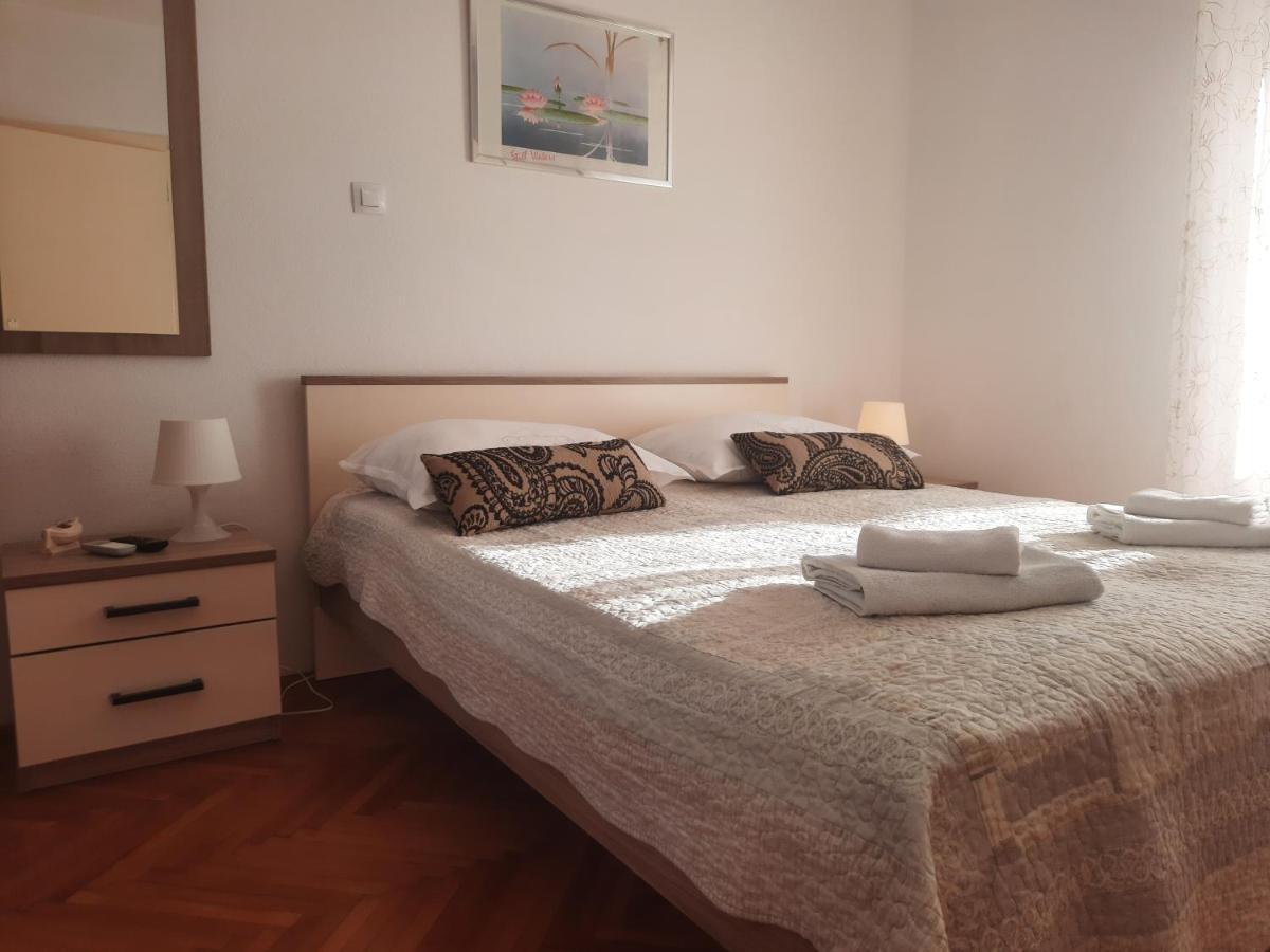 Apartments Villa Beba Komiža Kültér fotó