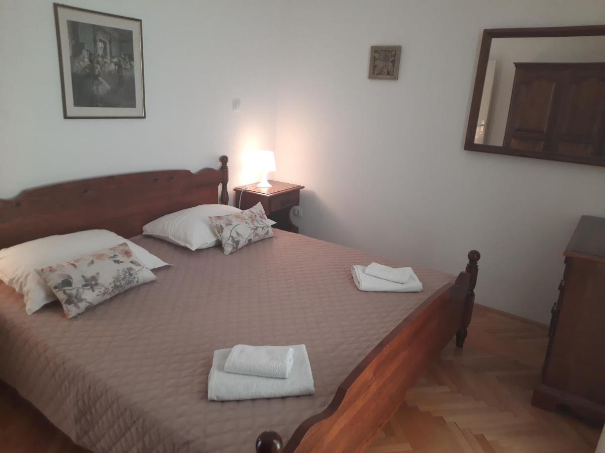 Apartments Villa Beba Komiža Kültér fotó