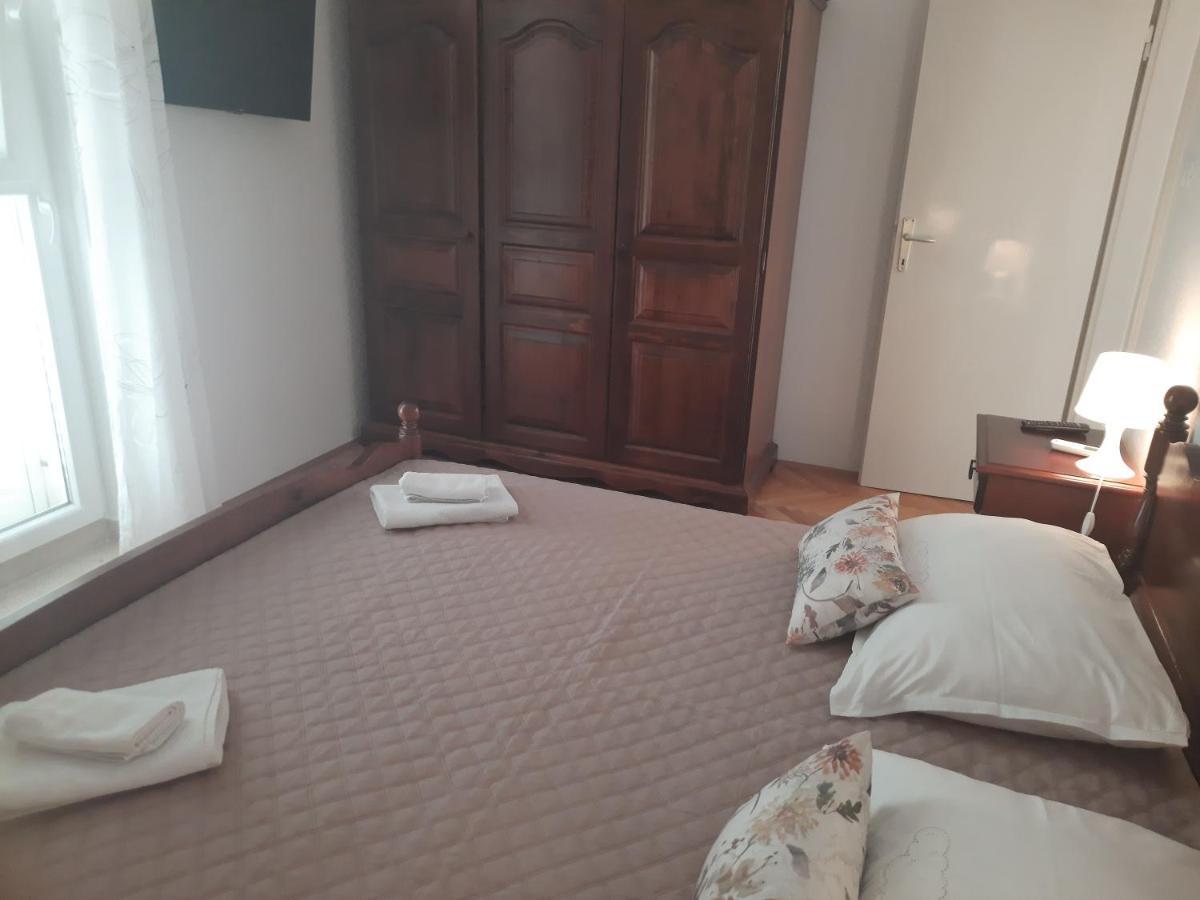 Apartments Villa Beba Komiža Kültér fotó