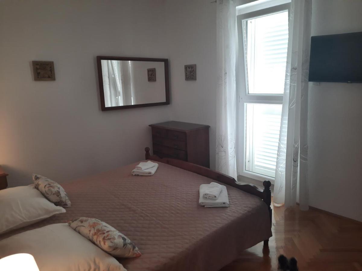 Apartments Villa Beba Komiža Kültér fotó