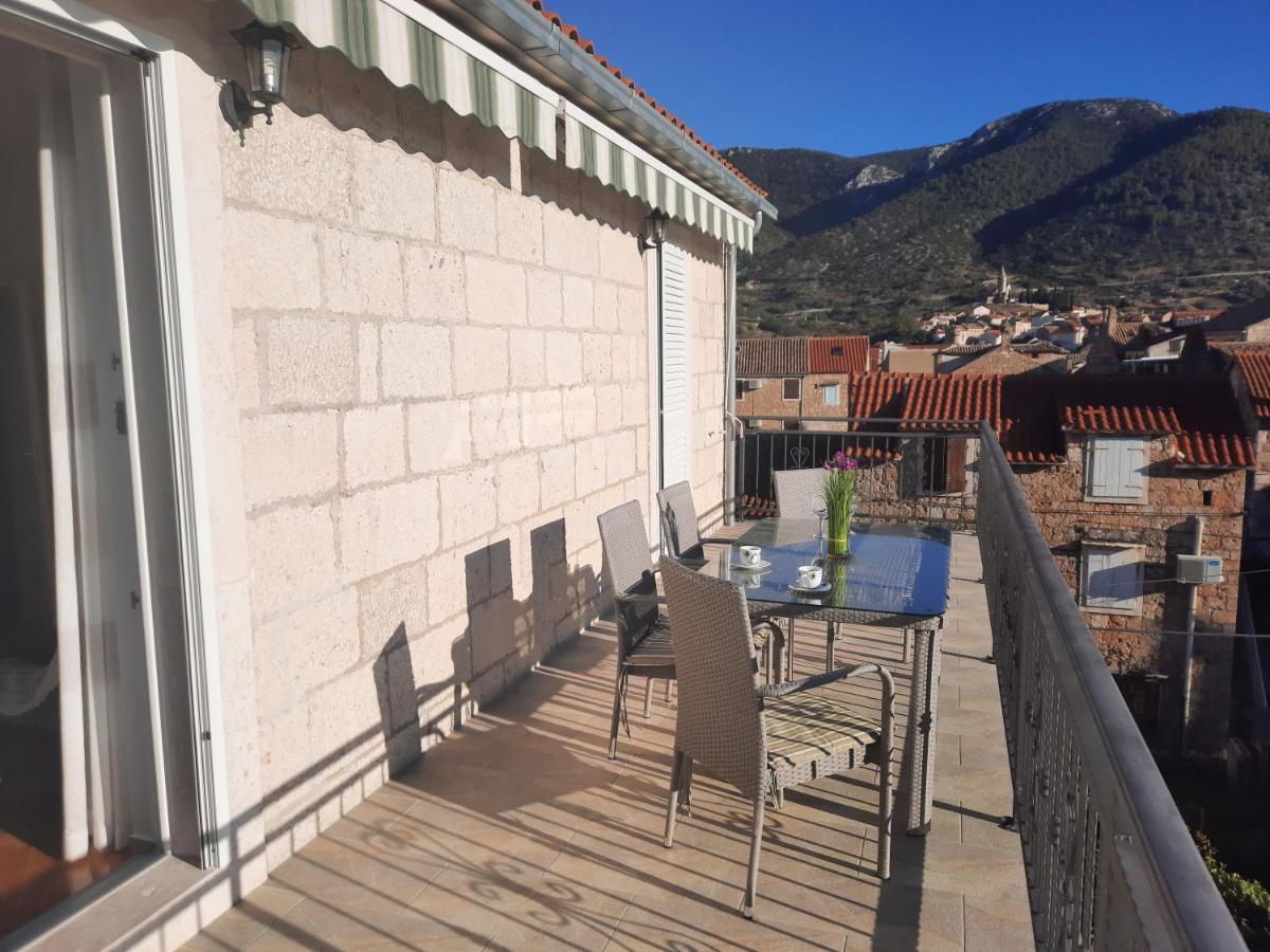 Apartments Villa Beba Komiža Kültér fotó