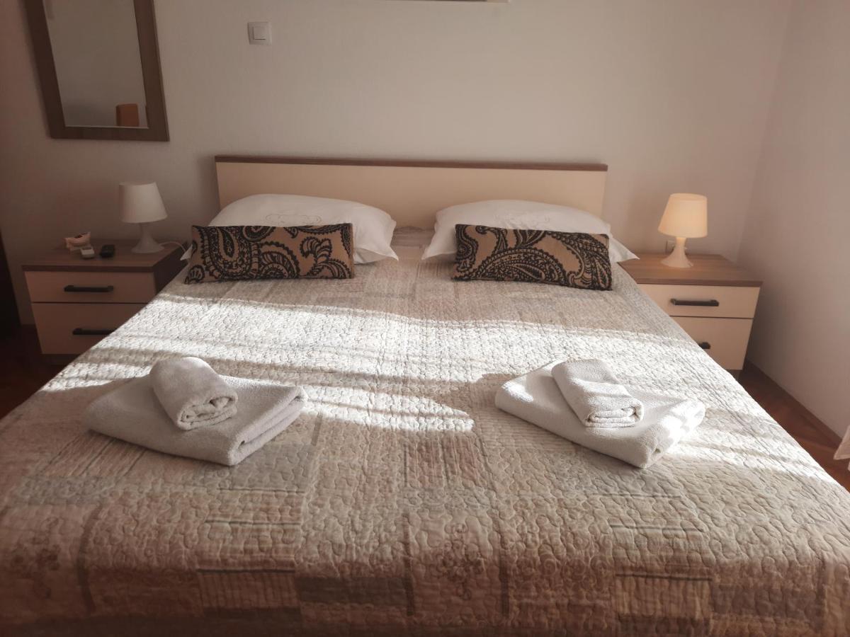 Apartments Villa Beba Komiža Kültér fotó