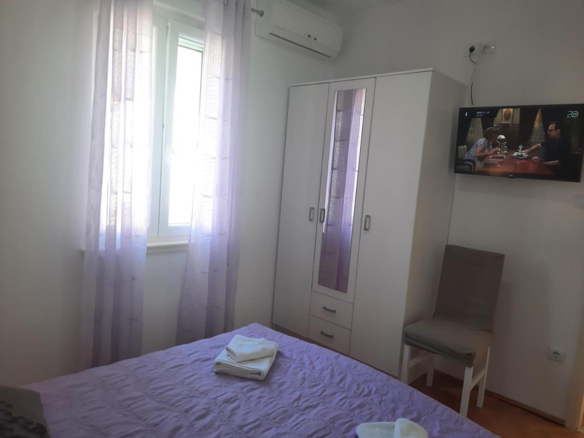 Apartments Villa Beba Komiža Kültér fotó